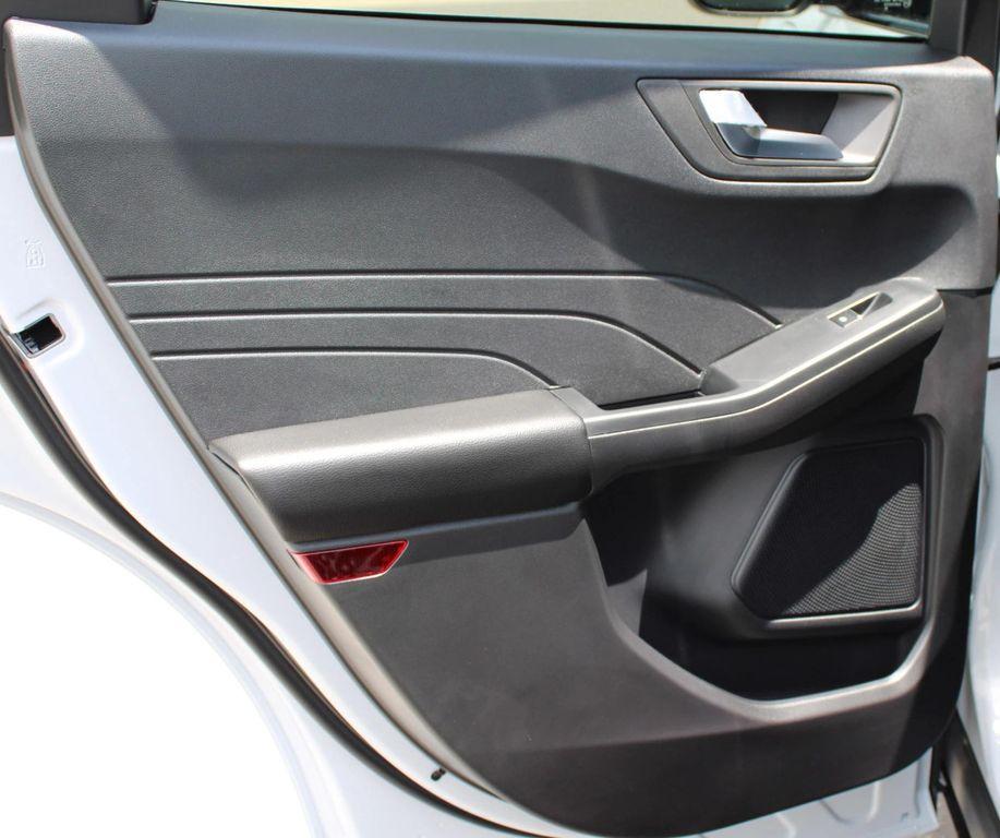 new 2025 Ford Escape PHEV car, priced at $39,550