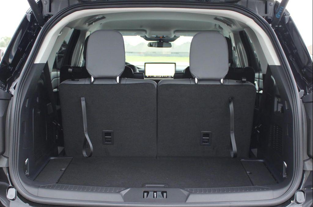 new 2025 Ford Explorer car, priced at $40,245
