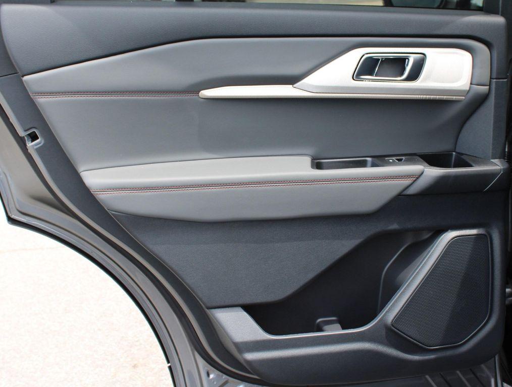 new 2025 Ford Explorer car, priced at $41,540