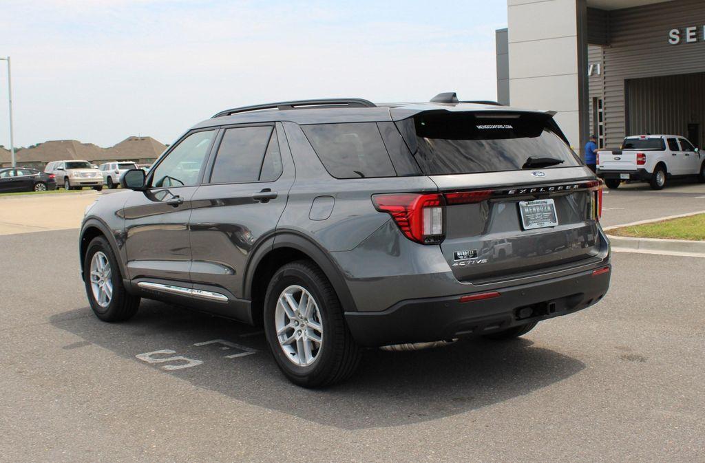 new 2025 Ford Explorer car, priced at $41,540