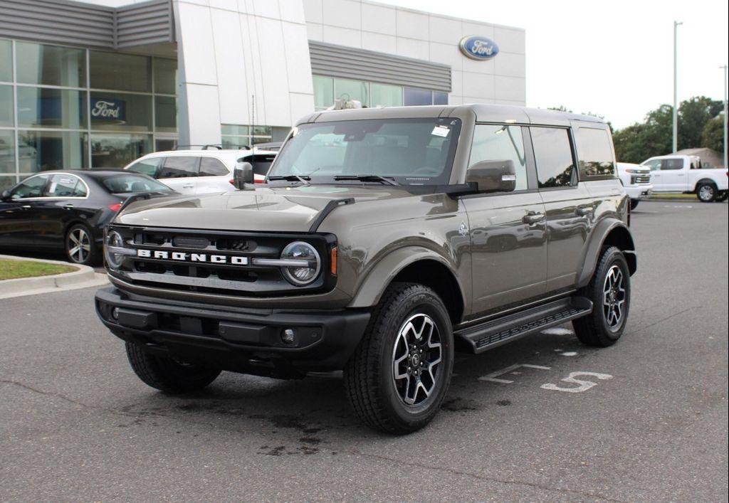 new 2025 Ford Bronco car, priced at $59,205
