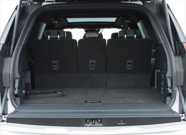 new 2025 Ford Expedition car, priced at $84,040