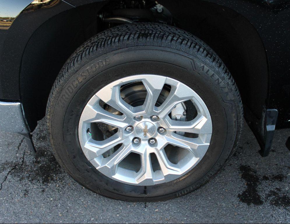 used 2024 Chevrolet Silverado 1500 car, priced at $42,577