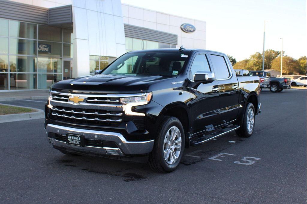 used 2024 Chevrolet Silverado 1500 car, priced at $42,577