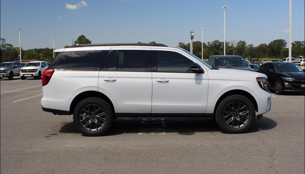 new 2025 Ford Expedition car, priced at $85,725
