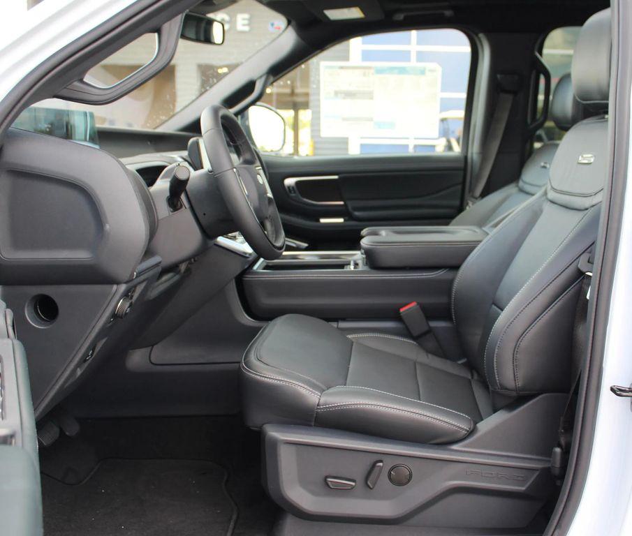 new 2025 Ford Expedition car, priced at $85,725