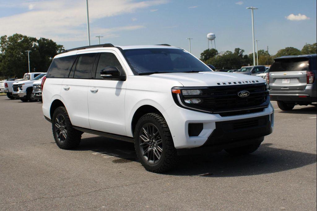 new 2025 Ford Expedition car, priced at $85,725