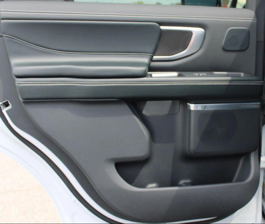 new 2025 Ford Expedition car, priced at $85,725