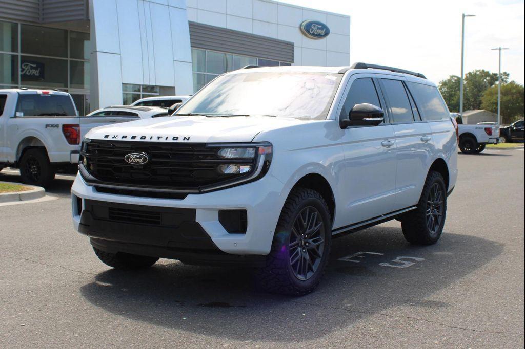 new 2025 Ford Expedition car, priced at $85,725