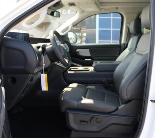 new 2025 Ford Expedition car, priced at $67,205