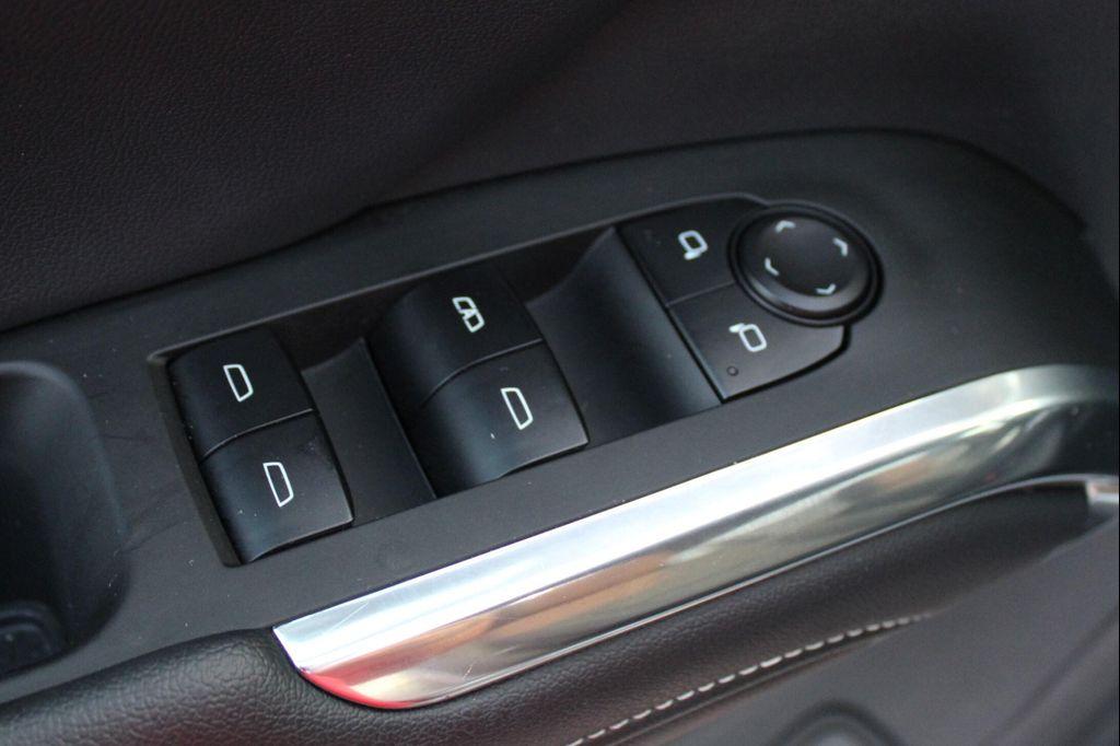 used 2025 Chevrolet Traverse car, priced at $38,877