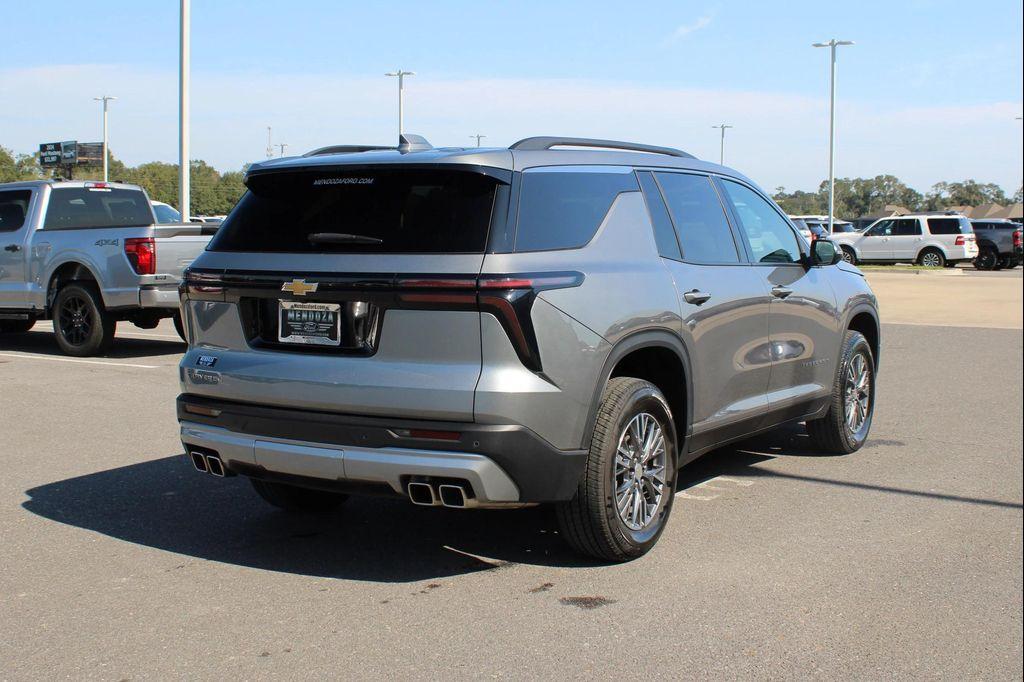 used 2025 Chevrolet Traverse car