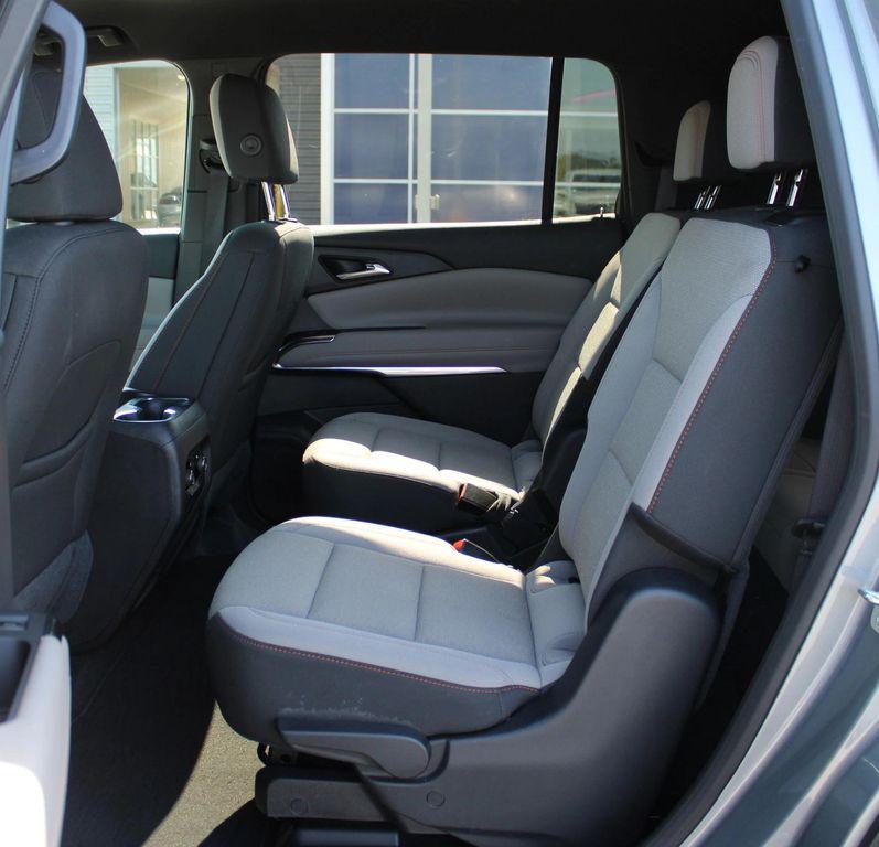 used 2025 Chevrolet Traverse car