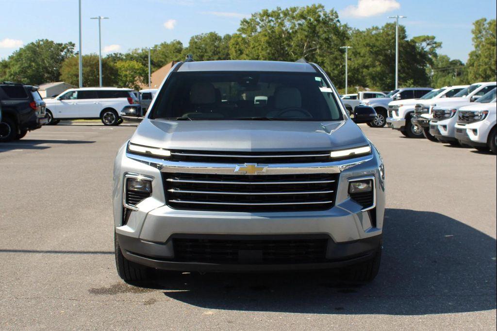 used 2025 Chevrolet Traverse car
