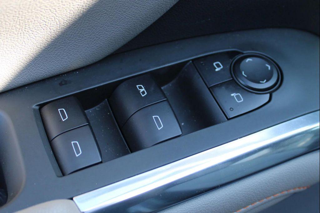 used 2025 Chevrolet Traverse car