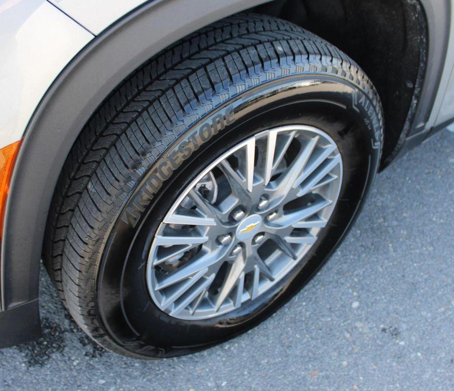 used 2025 Chevrolet Traverse car