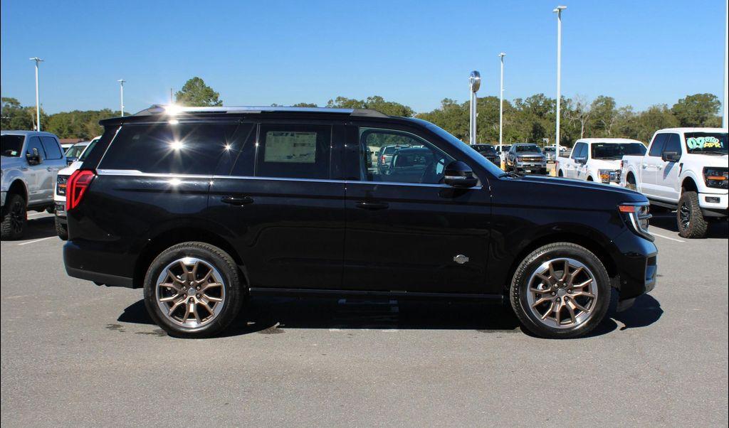 new 2025 Ford Expedition car, priced at $87,115