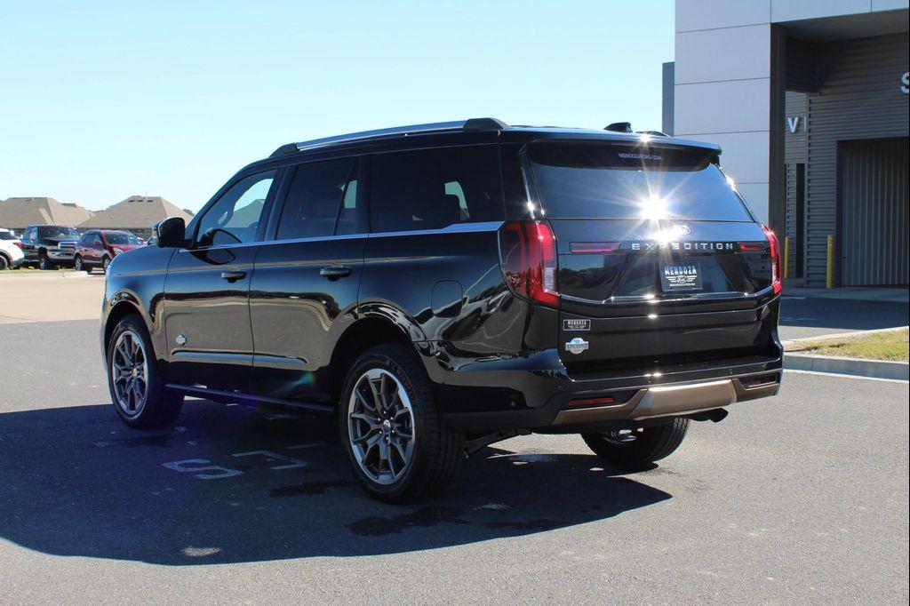 new 2025 Ford Expedition car, priced at $87,115