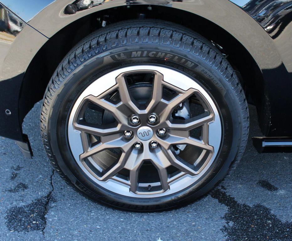 new 2025 Ford Expedition car, priced at $87,115