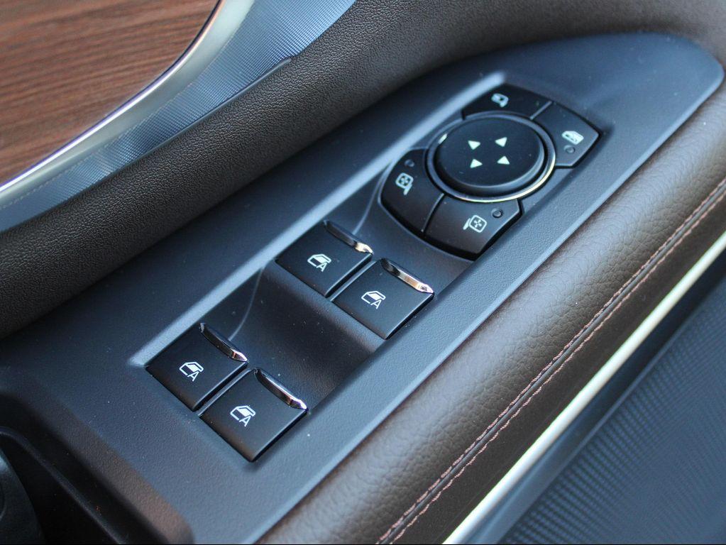 new 2025 Ford Expedition car, priced at $87,115