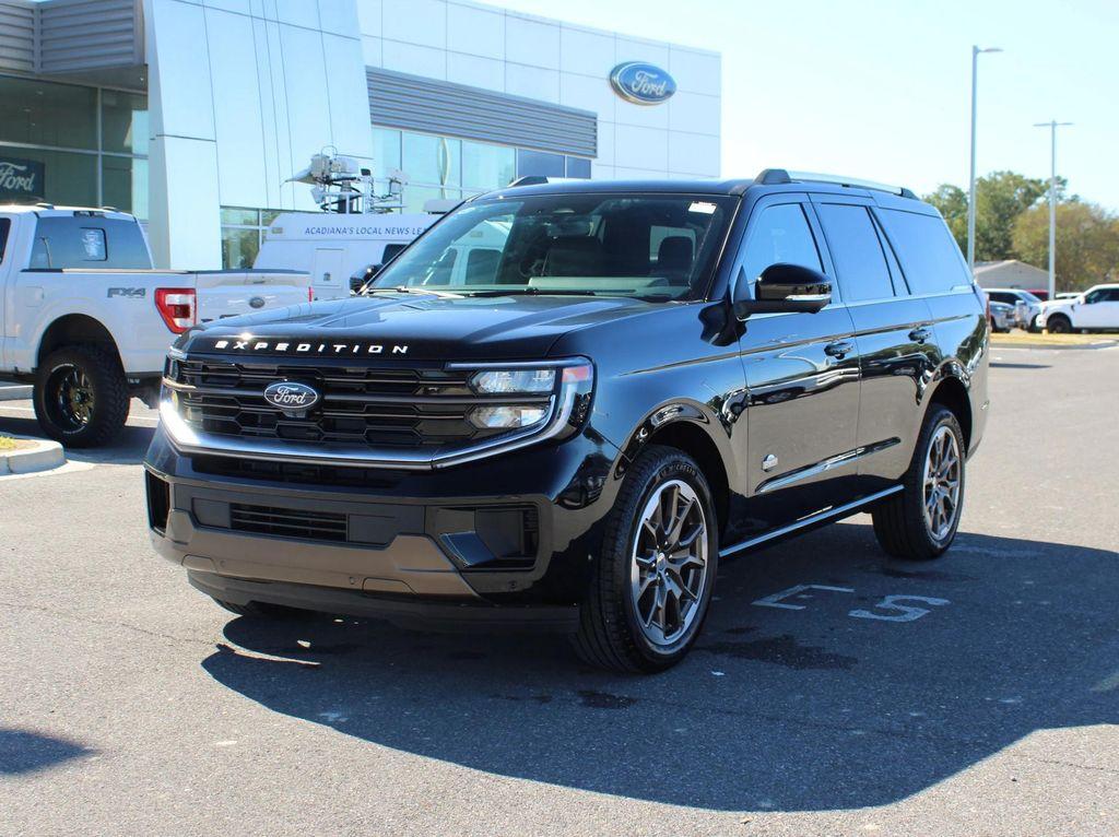 new 2025 Ford Expedition car, priced at $87,115
