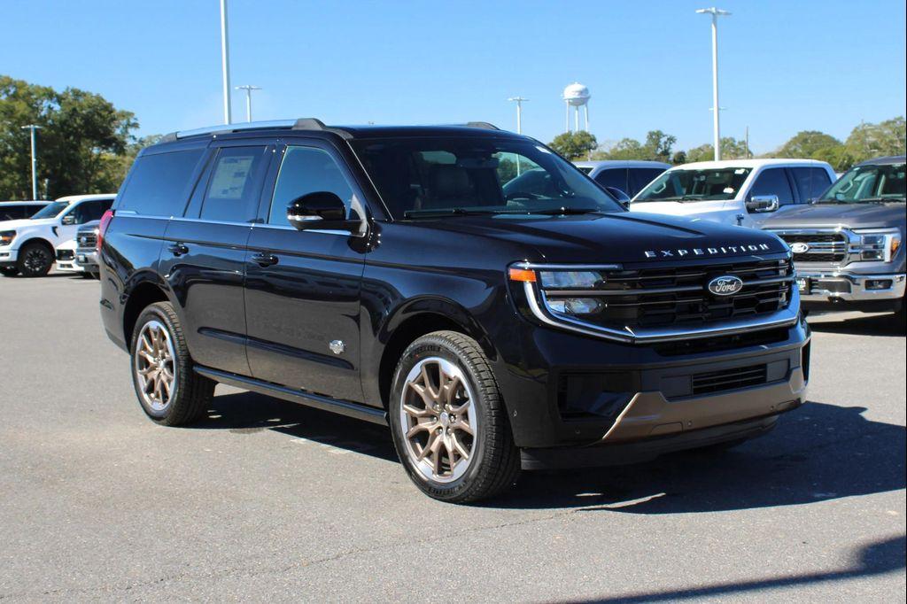 new 2025 Ford Expedition car, priced at $87,115