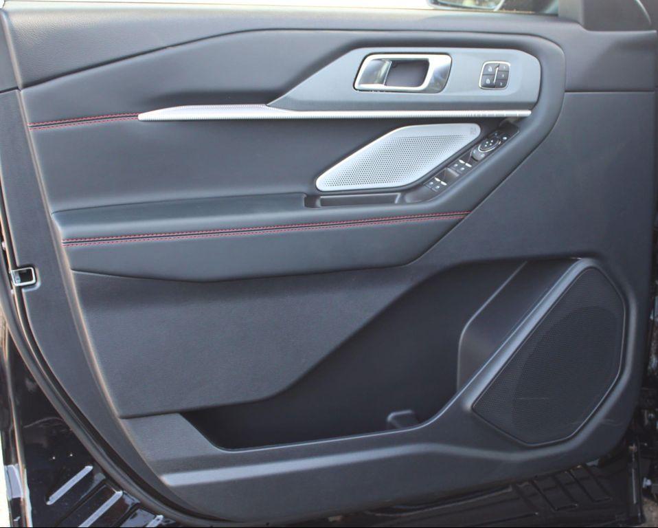 new 2025 Ford Explorer car, priced at $62,610