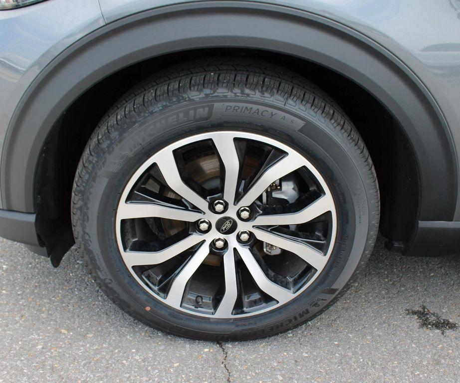 new 2025 Ford Explorer car, priced at $46,110