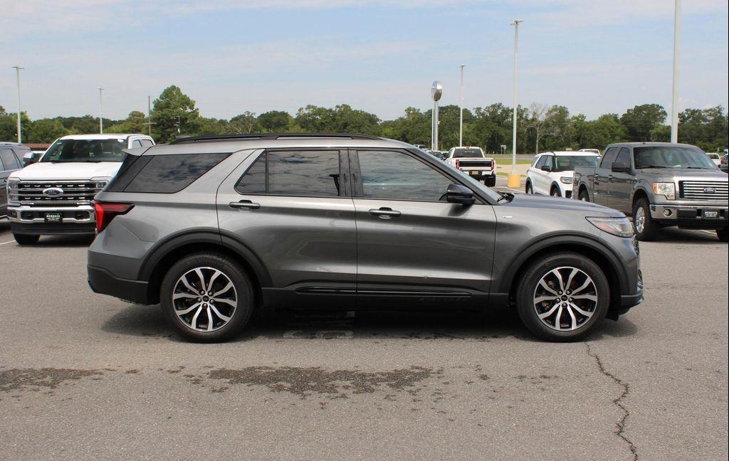 new 2025 Ford Explorer car, priced at $46,110