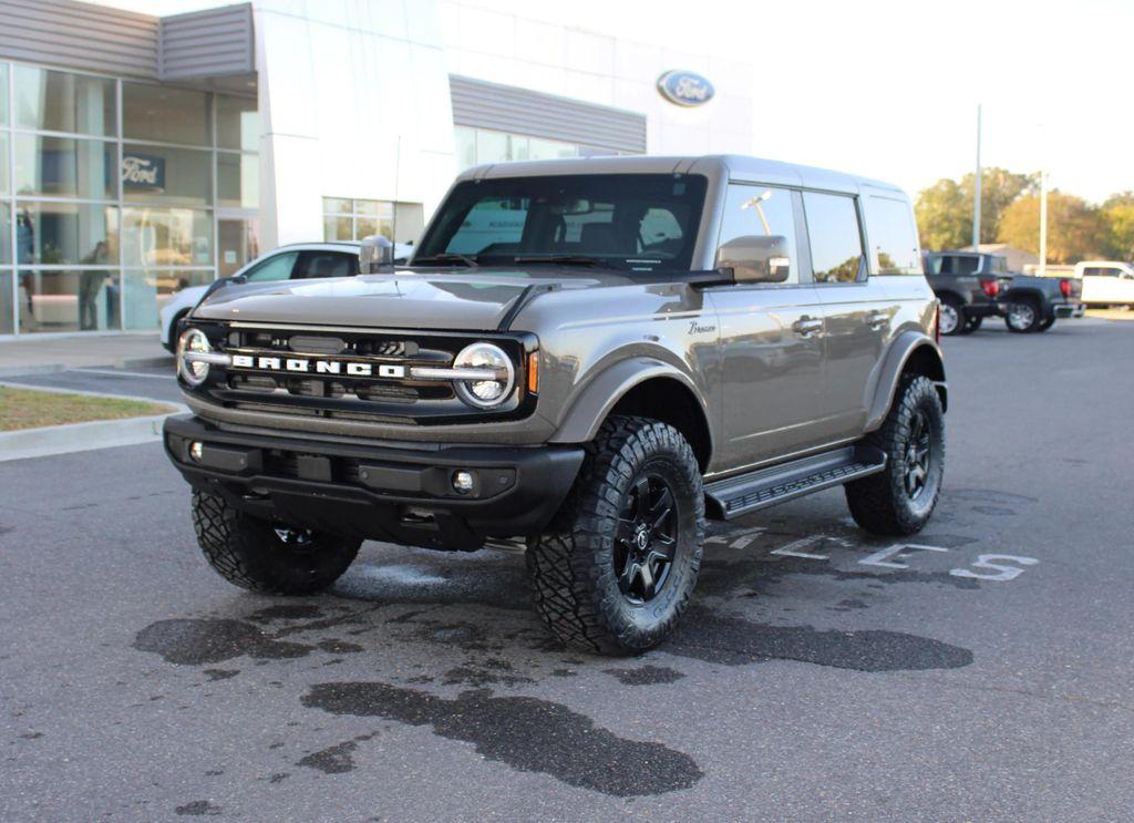 new 2025 Ford Bronco car, priced at $60,400