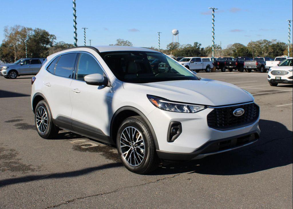new 2025 Ford Escape PHEV car, priced at $32,055