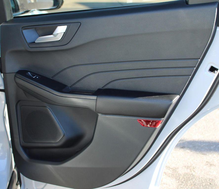 new 2025 Ford Escape PHEV car, priced at $32,055