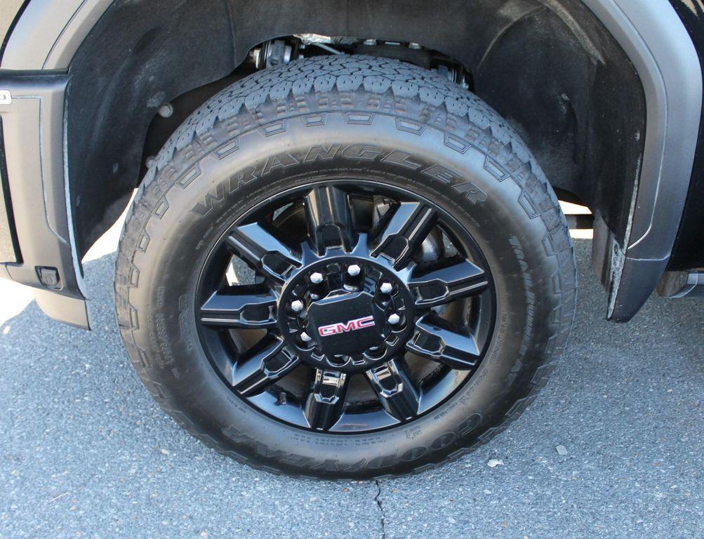 used 2025 GMC Sierra 2500 car, priced at $78,917