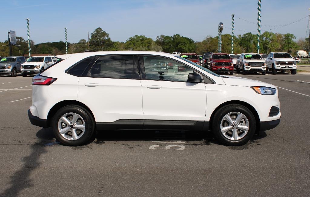 new 2024 Ford Edge car, priced at $33,221