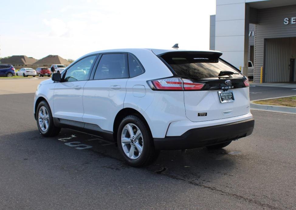 new 2024 Ford Edge car, priced at $33,221