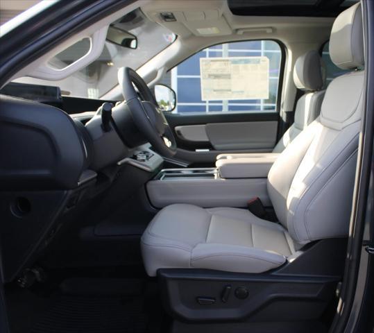 new 2025 Ford Expedition car, priced at $69,350