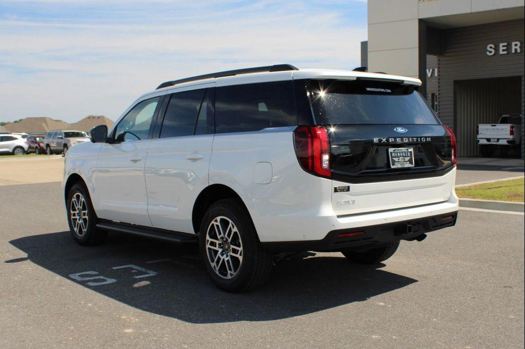 new 2025 Ford Expedition car, priced at $73,480