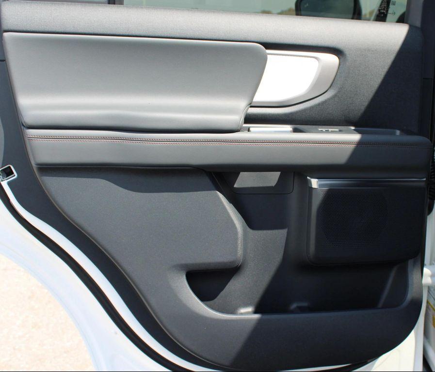 new 2025 Ford Expedition car, priced at $73,480