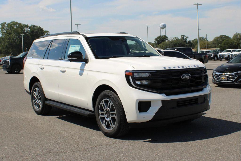 new 2025 Ford Expedition car, priced at $73,480