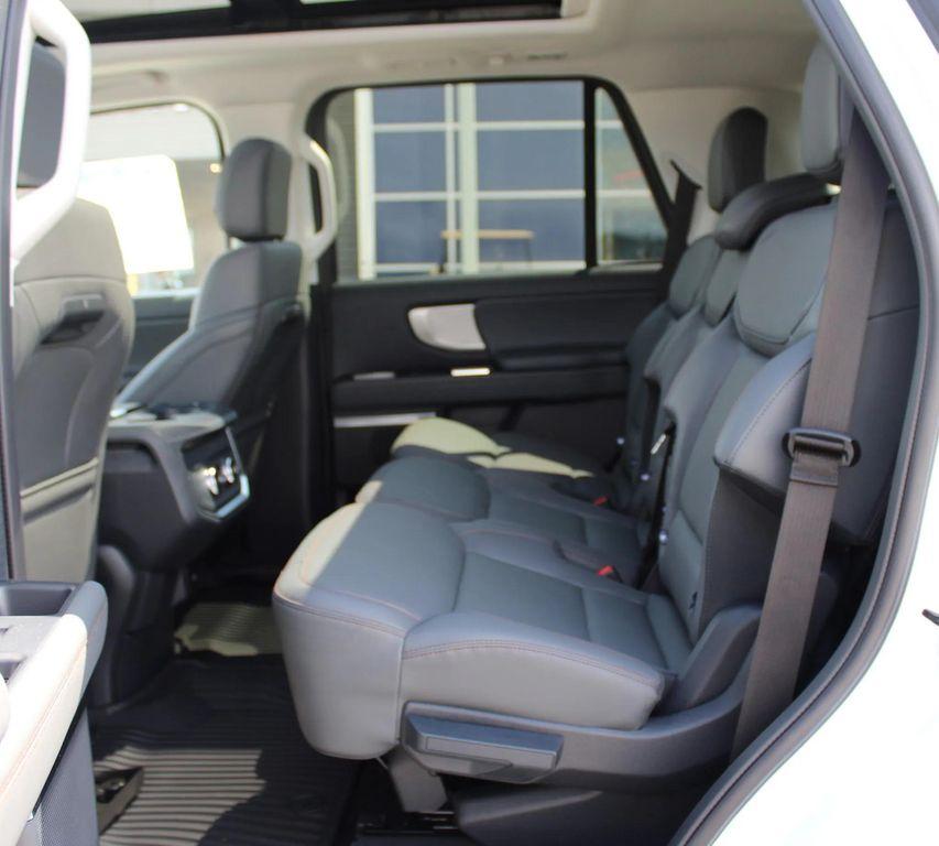 new 2025 Ford Expedition car, priced at $73,480