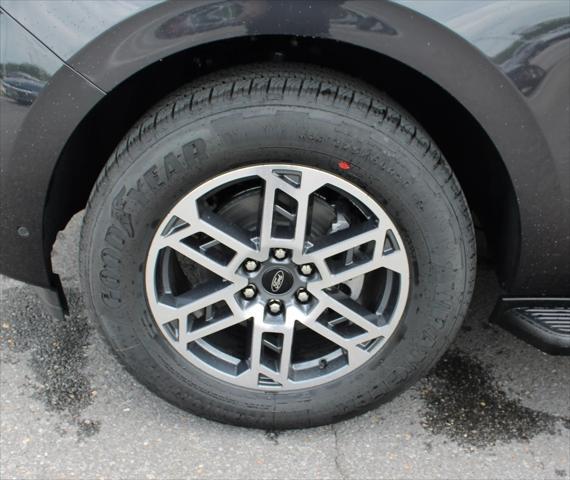 new 2025 Ford Expedition car, priced at $68,705