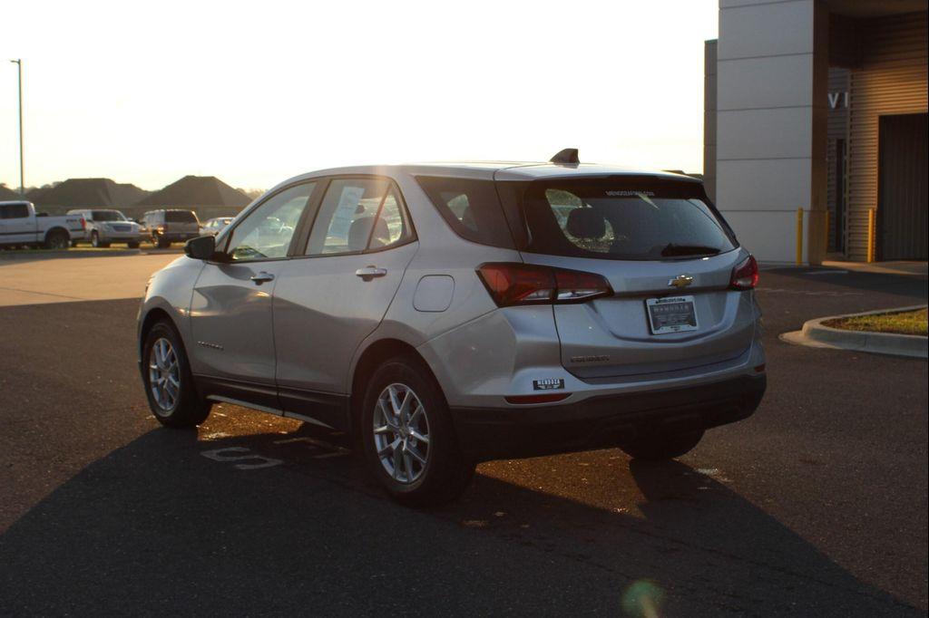 used 2022 Chevrolet Equinox car, priced at $18,637