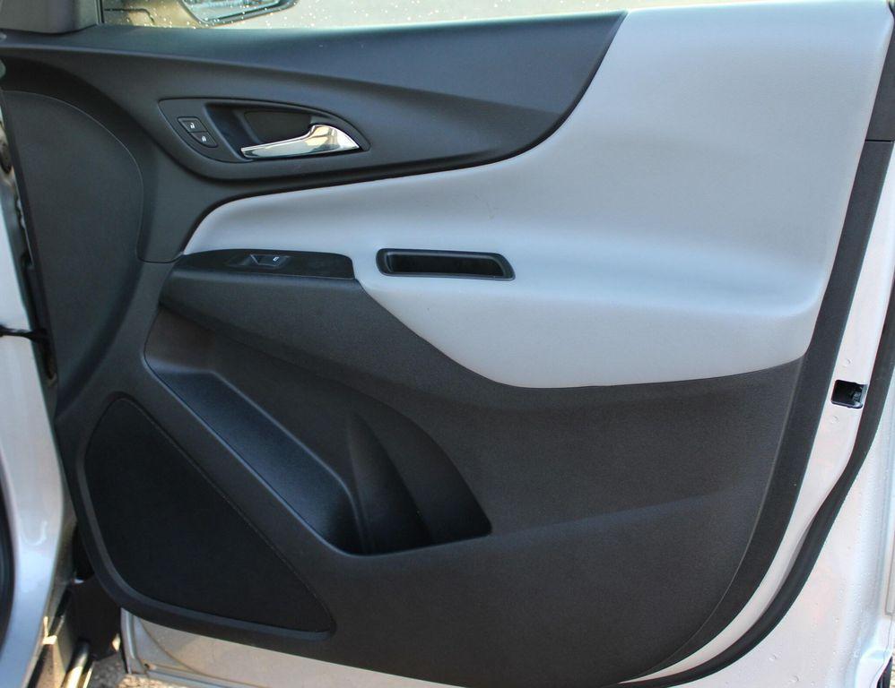 used 2022 Chevrolet Equinox car, priced at $18,637