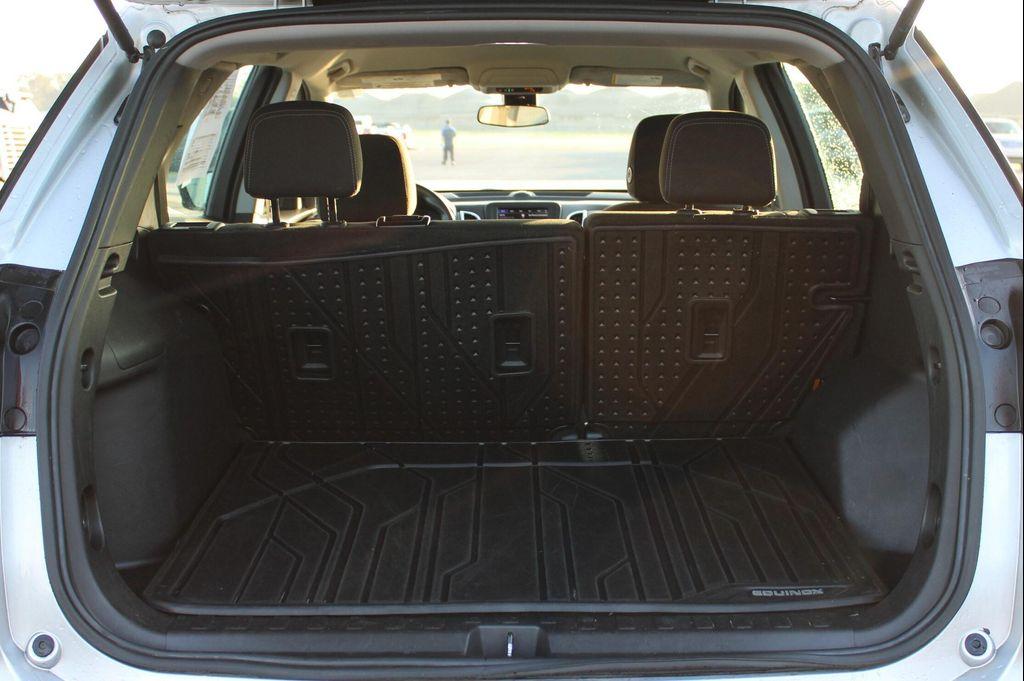 used 2022 Chevrolet Equinox car, priced at $18,637