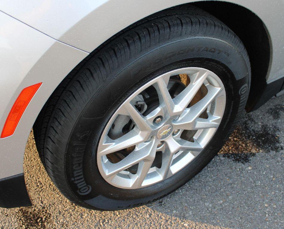 used 2022 Chevrolet Equinox car, priced at $18,637