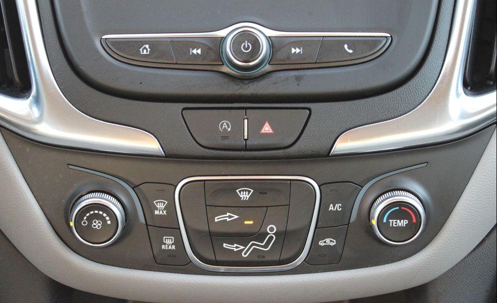 used 2022 Chevrolet Equinox car, priced at $18,637