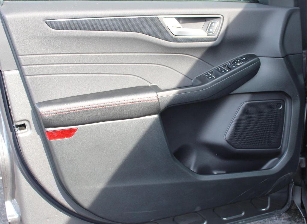 new 2025 Ford Escape car, priced at $28,980