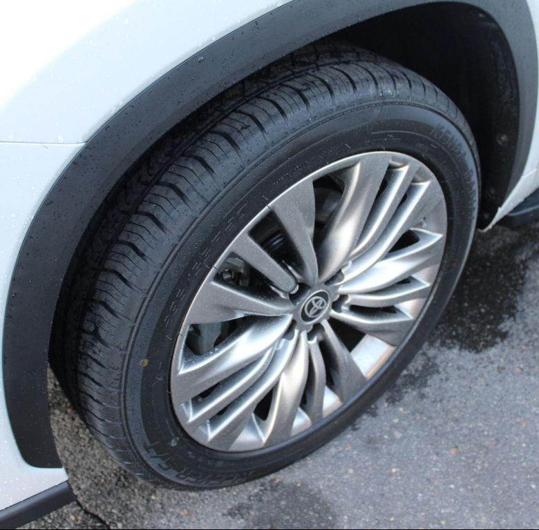 used 2023 Toyota Highlander car, priced at $43,977