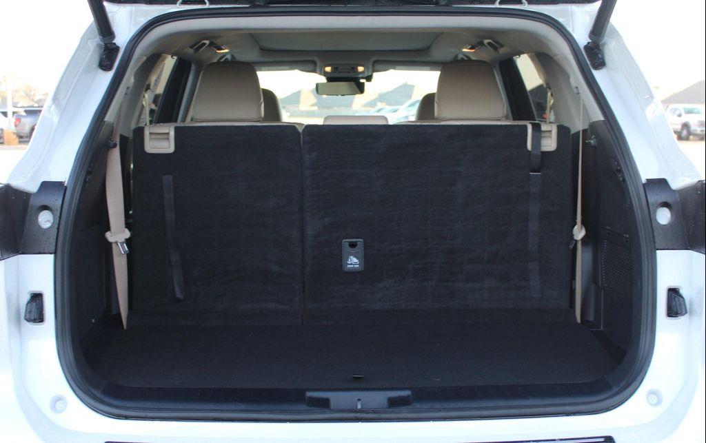 used 2023 Toyota Highlander car, priced at $43,977