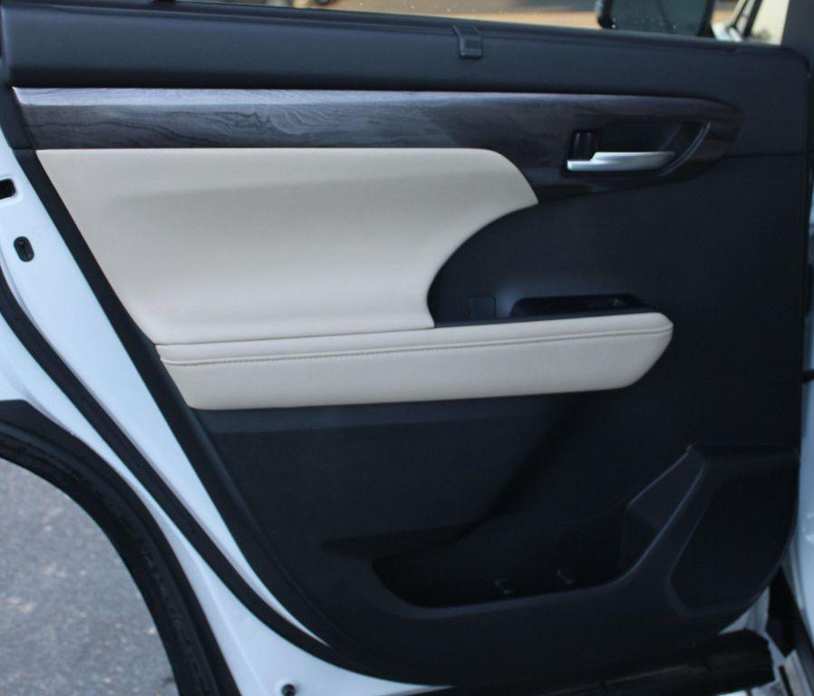 used 2023 Toyota Highlander car, priced at $43,977